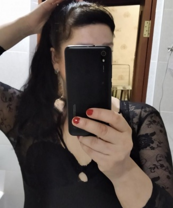 Приглашаю вас в свою непринужденную атмосферу, где наши фантазии станут реальностью. У меня есть опыт и знания, чтобы помочь вам освободиться от повседневной рутины и погрузиться в забытые ощущения.
💃 Я олицетворение чувственности и эротики. Многие говорят, что я нежная и страстная одновременно. Я легкая в общении, обладаю чувством юмора и способностью слушать. Я ласковая и заботливая, и всегда стремлюсь создать незабываемые впечатления для каждого моего клиента.
🌷 Мои услуги индивидуальны и нацелены на удовлетворение ваших потребностей и желаний. Я мастерственно выполняю массаж, чтобы расслабить ваше тело и душу. Моя фантазия безгранична, и мы можем воплотить любые ваши мечты в реальность. Будь то ролевые игры, эксперименты или особые пристрастия - я открыта для всех ваших фантазий.
💌 У меня есть много положительных отзывов от довольных клиентов. Они говорят о моем профессионализме и внимании к деталям, которые делают встречу со мной неповторимой. Фото, представленные здесь, являются моими реальными изображениями, что гарантирует вам абсолютную конфиденциальность и доверие.
🌃 Встречи возможны в уютных апартаментах в центре Москвы или можете пригласить меня к себе в отель. Пожалуйста, свяжитесь со мной заранее, чтобы мы могли организовать нашу встречу. Я жду ваших сообщений, чтобы начать наше незабываемое приключение вместе! 💋 4360, 39 лет